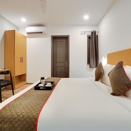 Oyo Townhouse 019 Anand Vihar Hotel New Delhi Exterior foto
