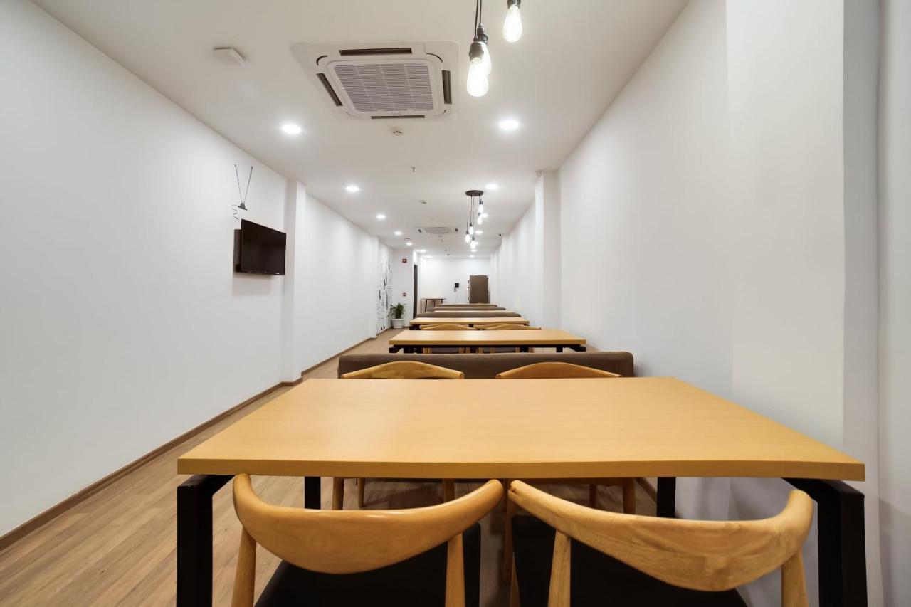 Oyo Townhouse 019 Anand Vihar Hotel New Delhi Exterior foto