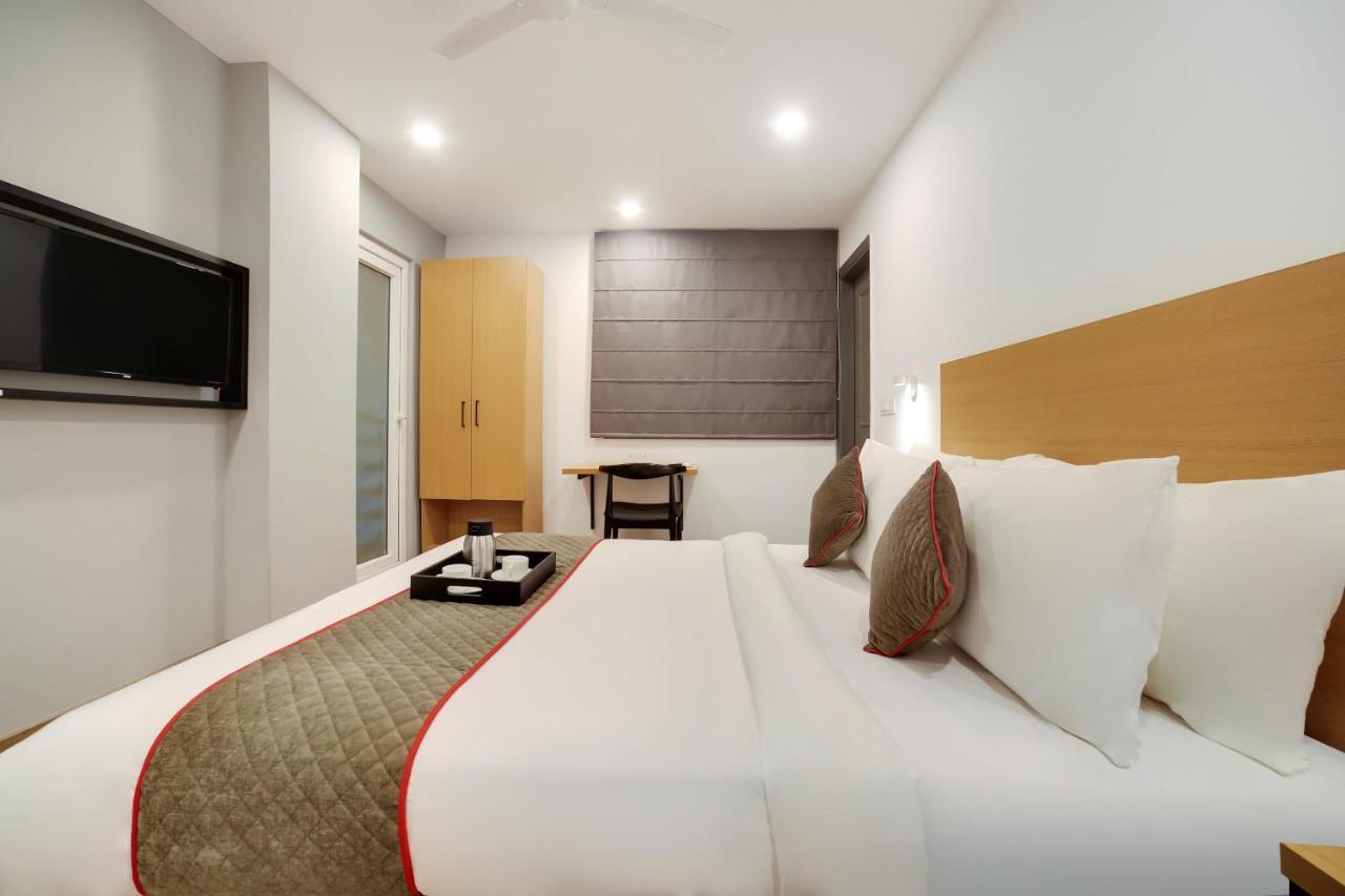 Oyo Townhouse 019 Anand Vihar Hotel New Delhi Exterior foto