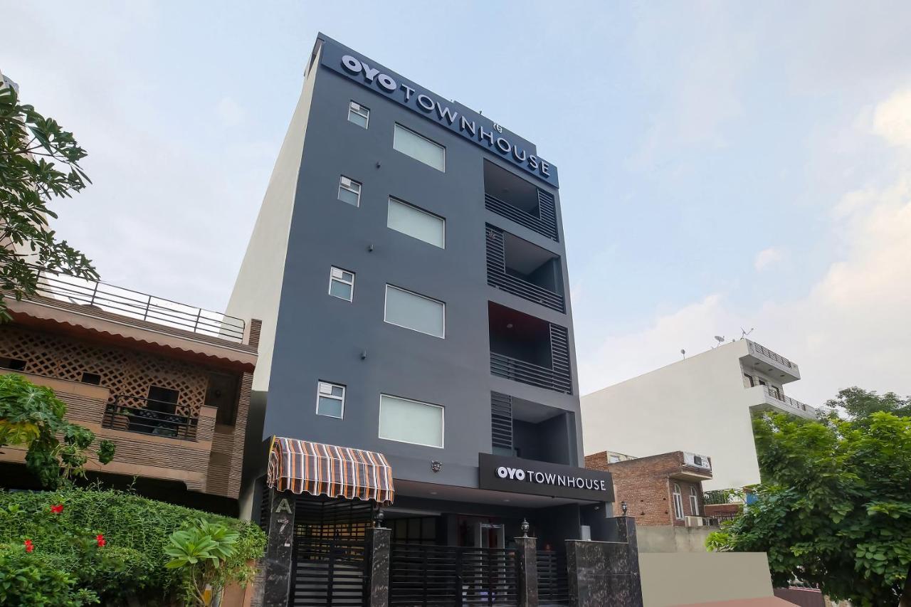 Oyo Townhouse 019 Anand Vihar Hotel New Delhi Exterior foto